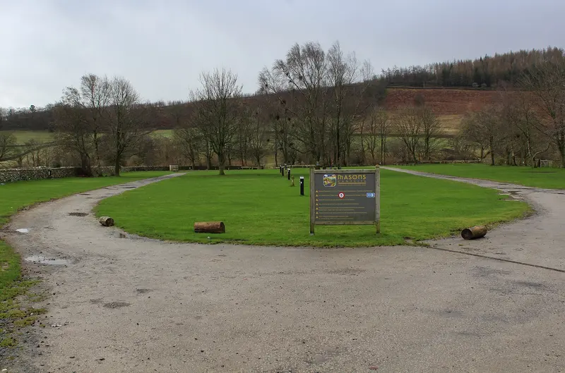 Photo: Chris Heaton / CC BY-SA 2.0, via Wikimedia Commons Masons Campsite, Appletreewick