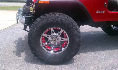Moto Metal 961 Chrome with Manual Locking Hubs on CJ7, near Walhalla