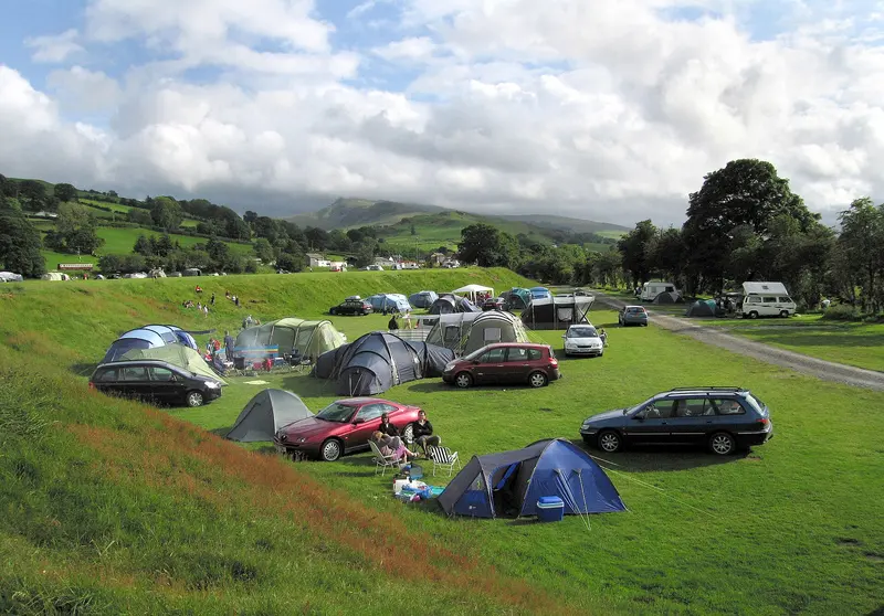 Photo: Dave Croker / CC BY-SA 2.0, via Wikimedia Commons Bwch Yn Uchaf campsite