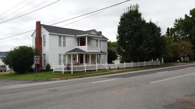 Henry-Jordan House, Guntersville, AL