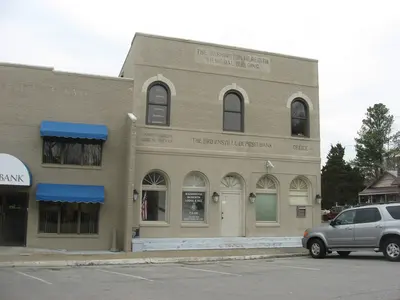 Bank-and-lodge in Brownsville