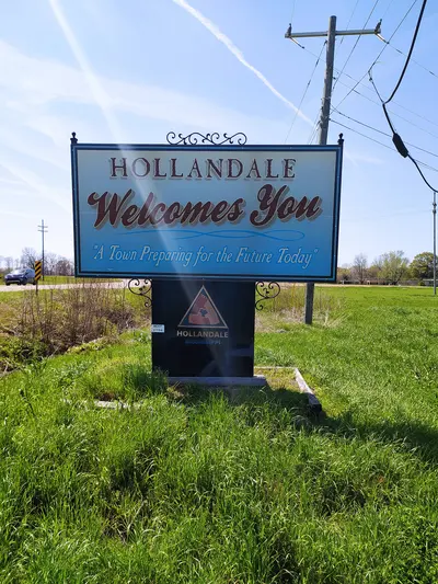 Hollandale MS Welcome Sign