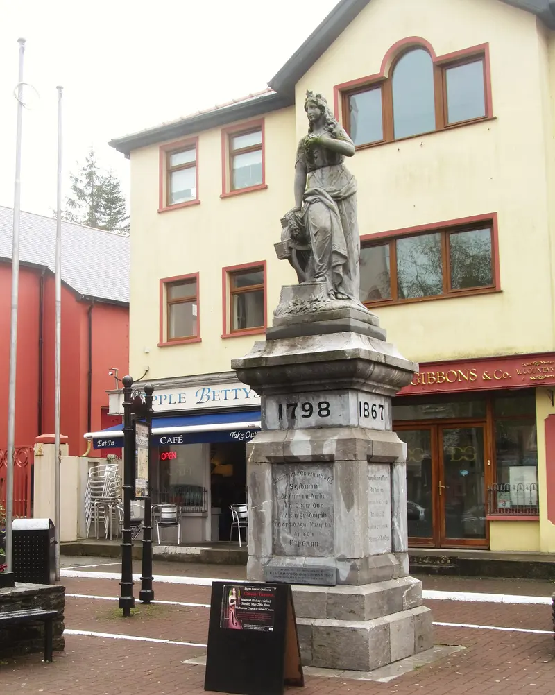 The Square in Skibbereen, about 0.9 km from Hideaway Camping & Caravan Park