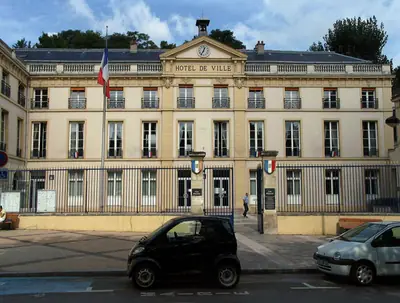 Sèvres - Town hall