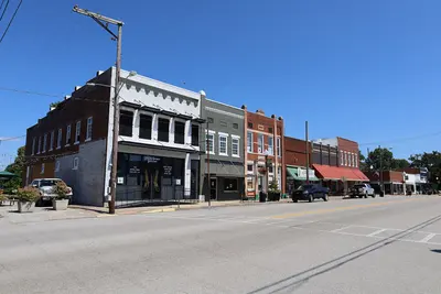 Cave City Commercial District