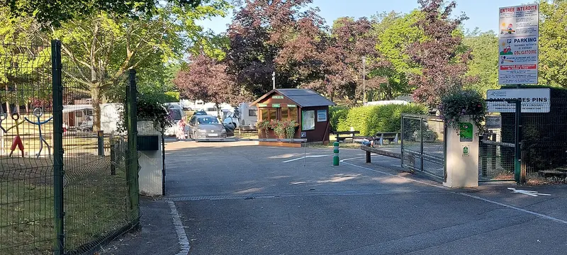 Photo: Didivo67 / CC BY-SA 4.0, via Wikimedia Commons Haguenau camping les pin