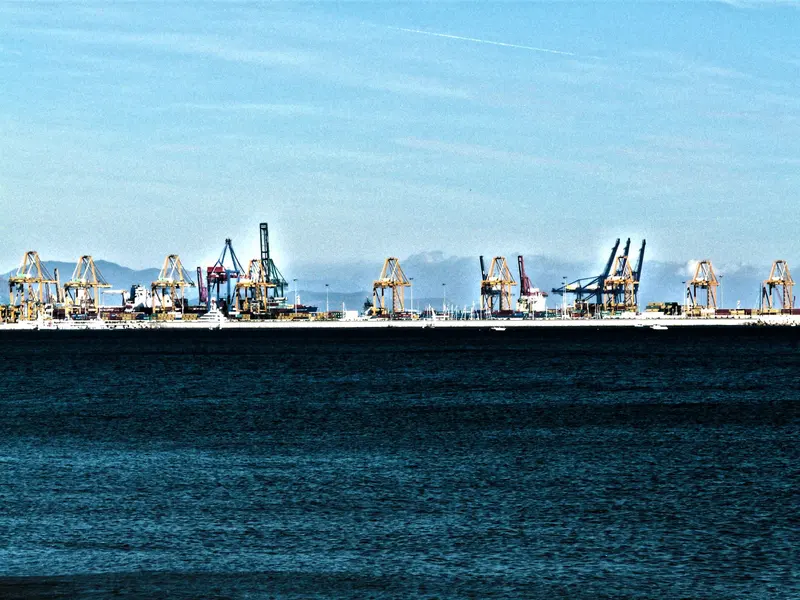 Puerto De Valencia, about 0.6 km from Camping Park El Saler