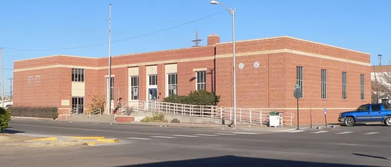 Deming, New Mexico post office from SE