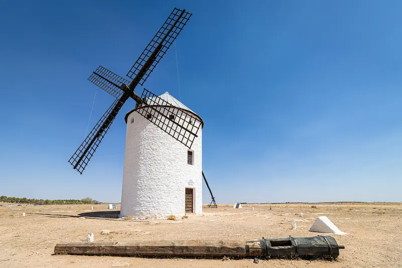 Campo de Criptana - Molino de Viento Cariari, about 0.2 km from Parking de Molinos de Campo de Criptana
