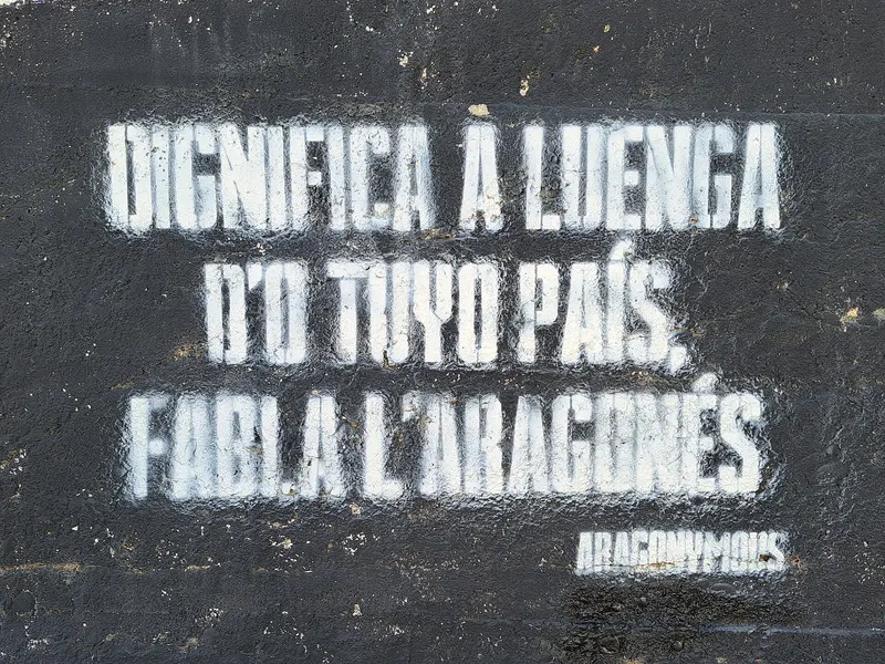 Dignifica a luenga, about 0.5 km from Area de Autocaravanas de Monzón