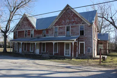 Bwon Hotel, Chico, Texas