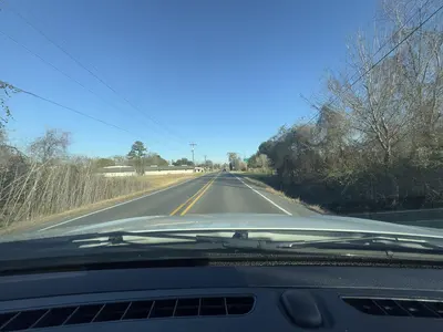 Mapillary (acedagr8) 2026-02-01 20H53M30S089 (25683695114591232 at x6zPbGEJ95WvNuD0Q3V84O with Apple iPhone), Moss Bluff