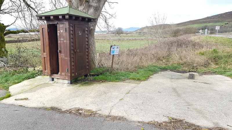 Corconte Sanitary dump shed, about 0.1 km from Area Autocaravanas Corconte