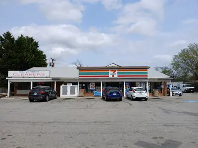 Mt. Vernon Dry Cleaners and 7-Eleven