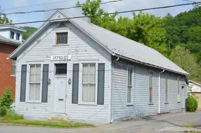 Pocahontas Times printing shop