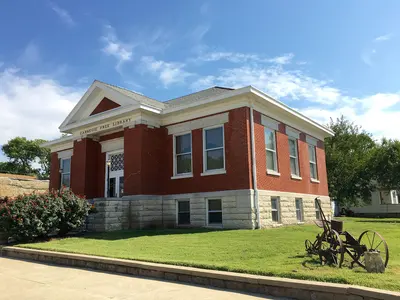 Carnegie Free Library, Burlington, Kansas (corner view)