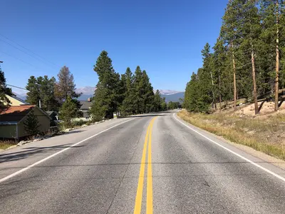 09 40 09 View west along Lake County Route 17 just west of Ridge View Drive in Leadville North, Lake County,…