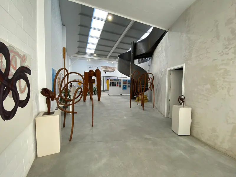 ESTUDIO MANTEROLA, about 0.6 km from Zarautz