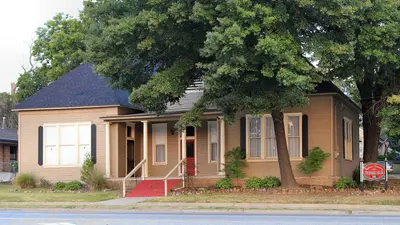 Pioneer Club Atoka
