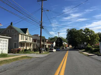 09 49 55 View north along U.S. Route 340 Alternate (Washington Street) at Madison Street in Bolivar,…