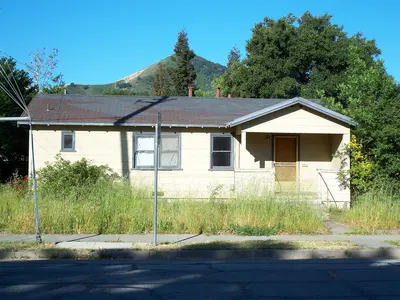 USA-Morgan Hill-17595 Del Monte Avenue