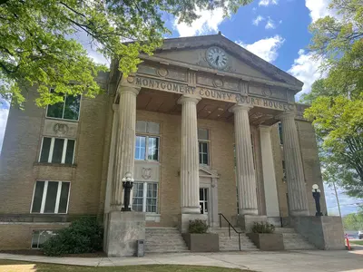 Montgomery County Courthouse, Troy, North Carolina
