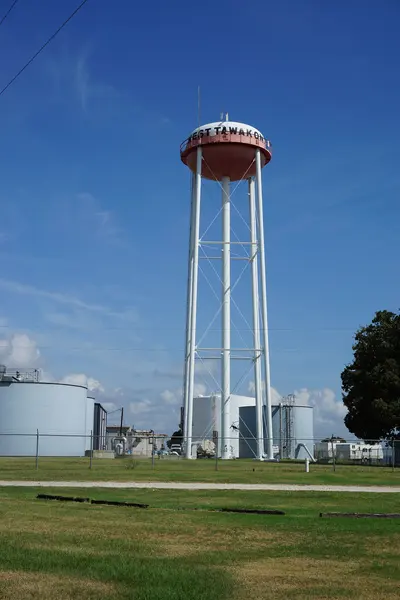 West Tawakoni September 2015 2 (water tower)